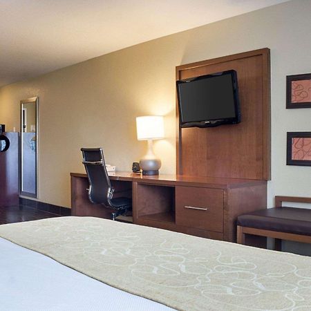คอมฟอร์ต สวีท โฮเต็ล ไมนอต Hotel ไมน็อท ภายนอก รูปภาพ