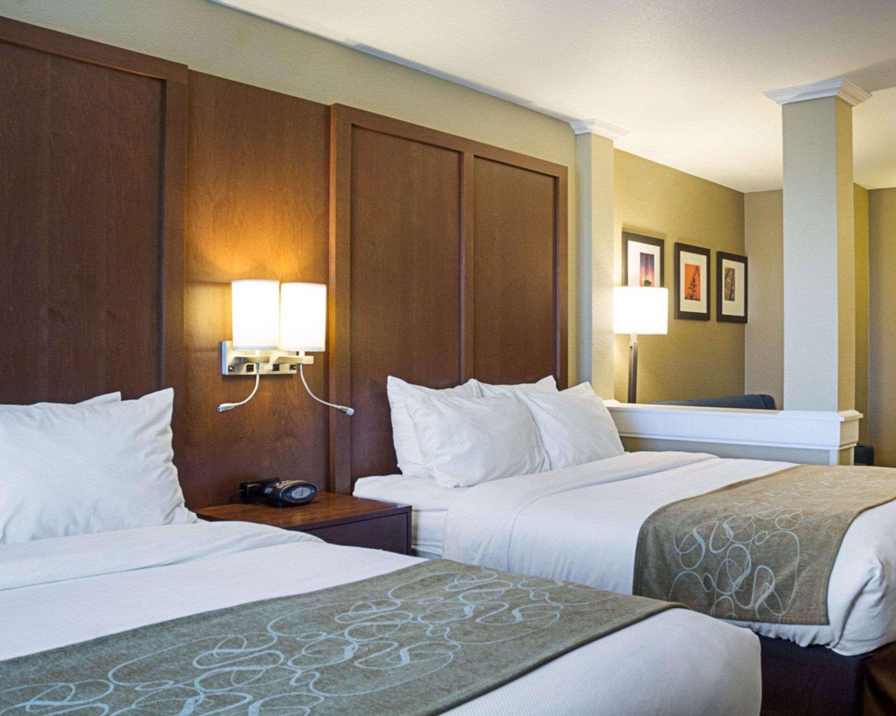 คอมฟอร์ต สวีท โฮเต็ล ไมนอต Hotel ไมน็อท ภายนอก รูปภาพ