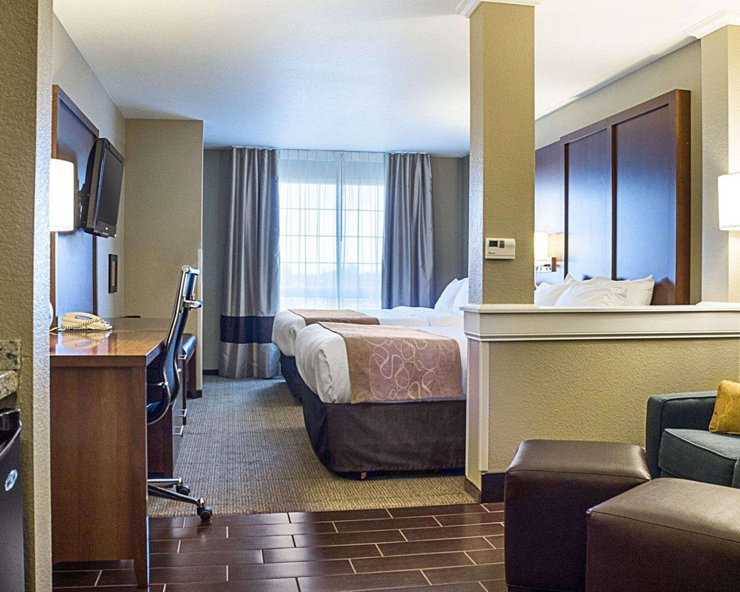 คอมฟอร์ต สวีท โฮเต็ล ไมนอต Hotel ไมน็อท ภายนอก รูปภาพ