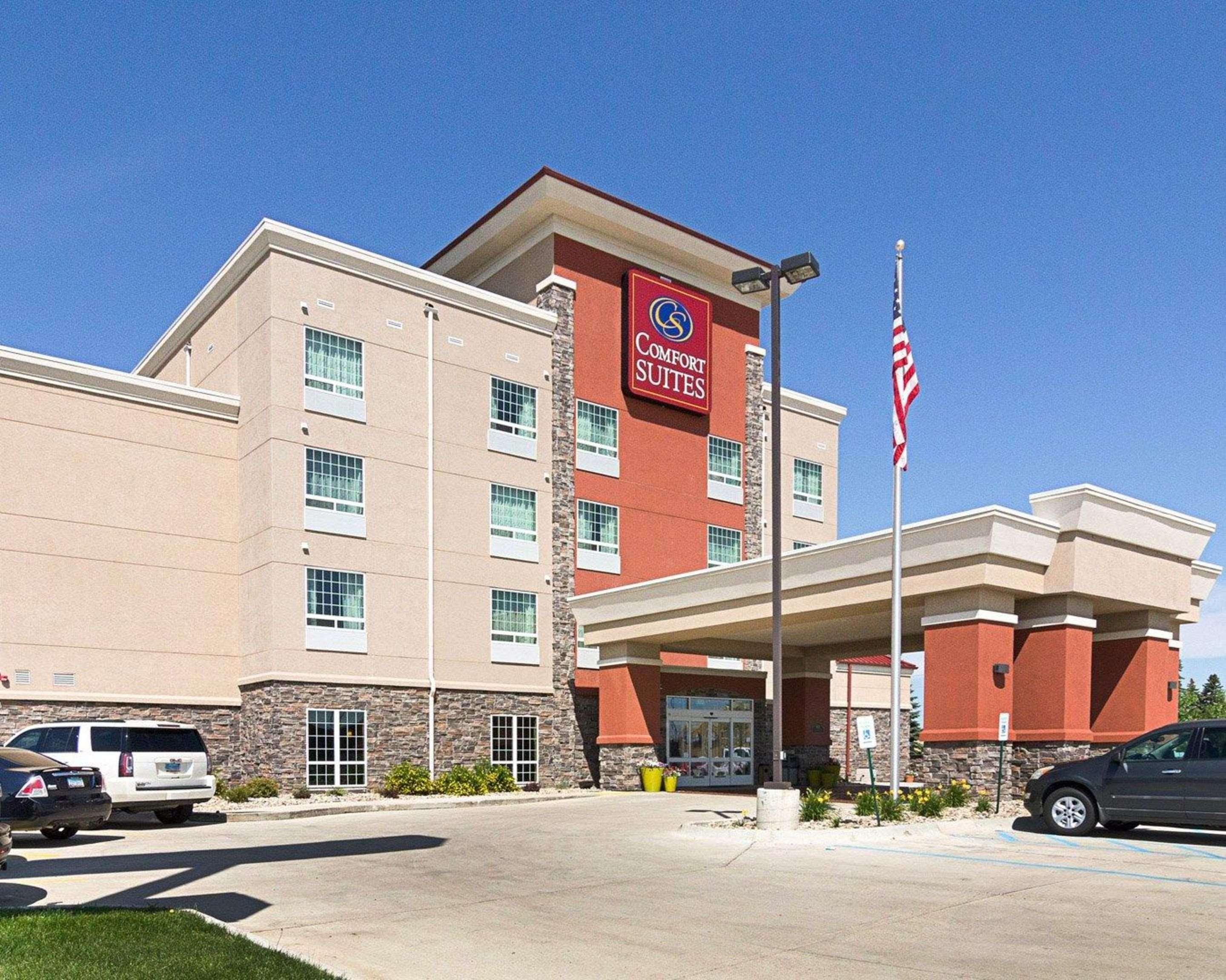 คอมฟอร์ต สวีท โฮเต็ล ไมนอต Hotel ไมน็อท ภายนอก รูปภาพ